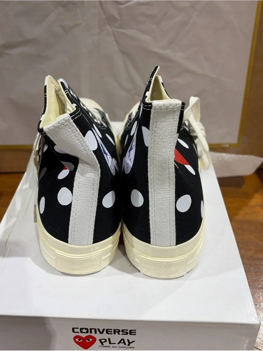 Converse PLAY White Red Heart Logo Shoe Box